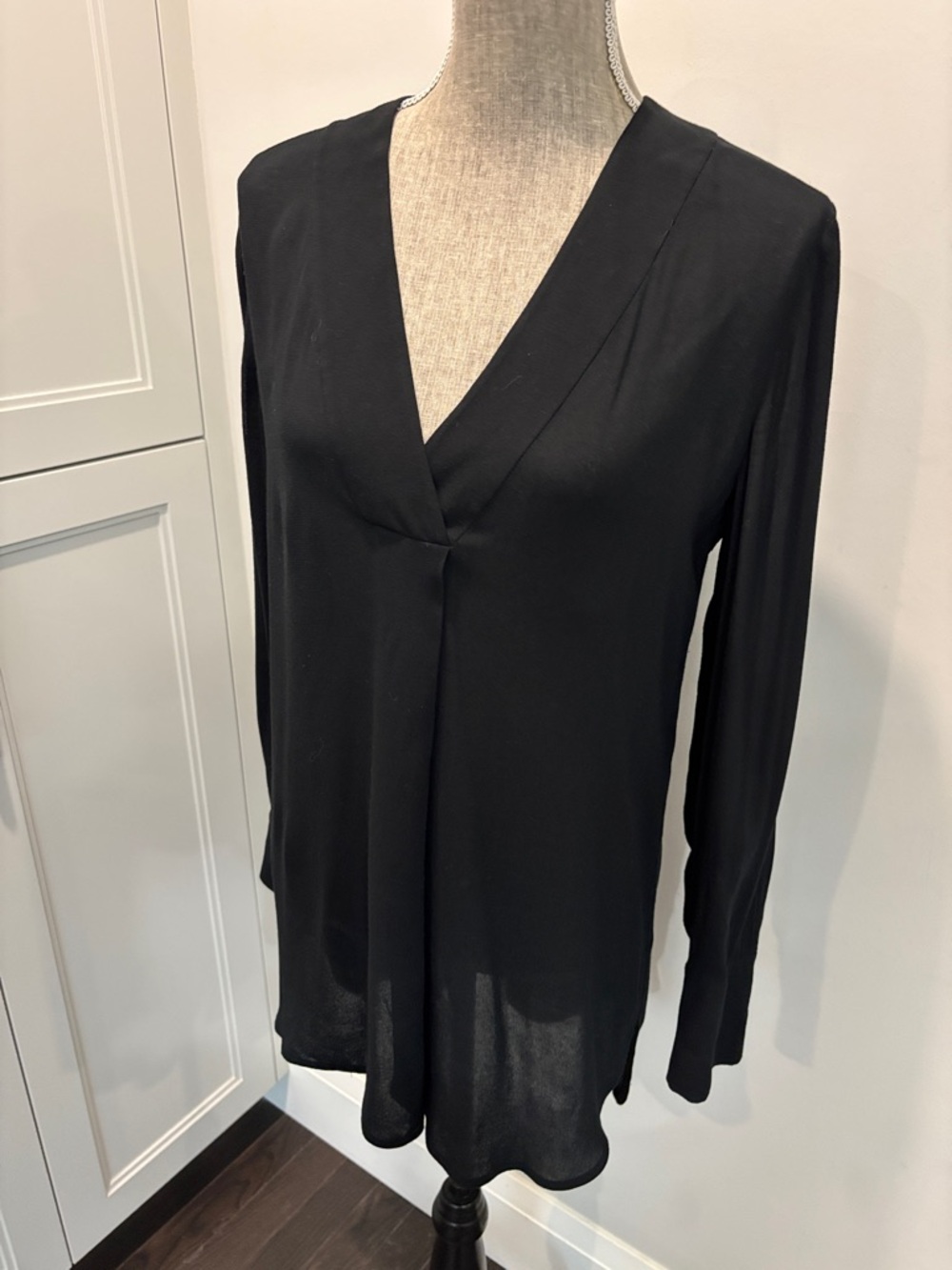 Vince Black V-Neck Blouse Semi Sheer Long Sleeve Minimalist Size S - Picture 12 of 15